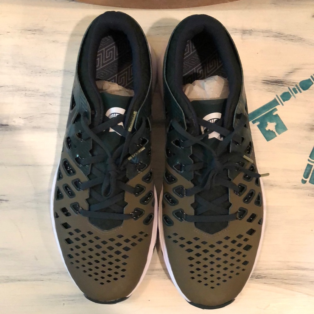 NWT Nike Train Speed 4 AMP Michigan State - Picture 3 of 8